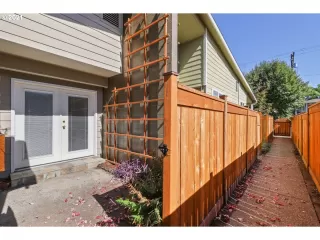 Photo #1: 21133089 Listing