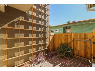 Photo #2: 21133089 Listing