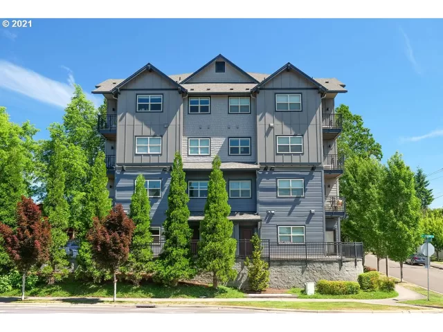 MLS: 21133435 Condo For Sale