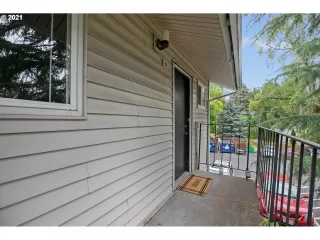 Photo #2: 21133618 Listing 