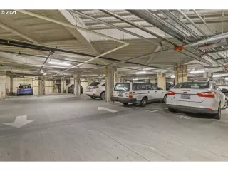 Photo #6: 21133779 Listing 