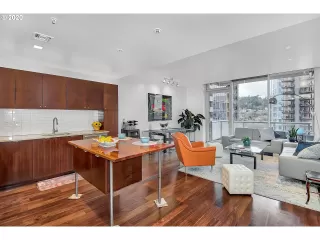 Photo #5: 21133794 Listing 