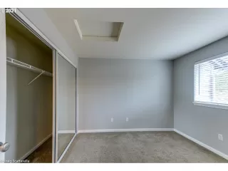 Photo #5: 21134545 Listing