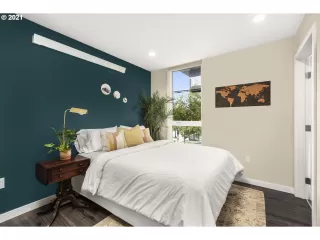 Photo #5: 21134603 Listing