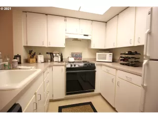 Photo #3: 21134728 Listing