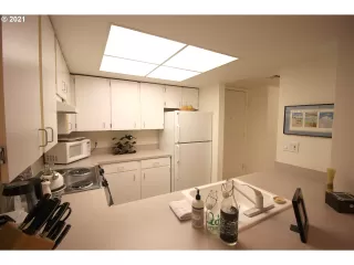 Photo #4: 21134728 Listing