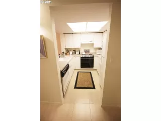 Photo #6: 21134728 Listing