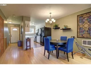 Photo #3: 21136230 Listing