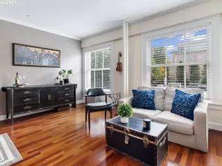 Photo #2: 21136482 Listing