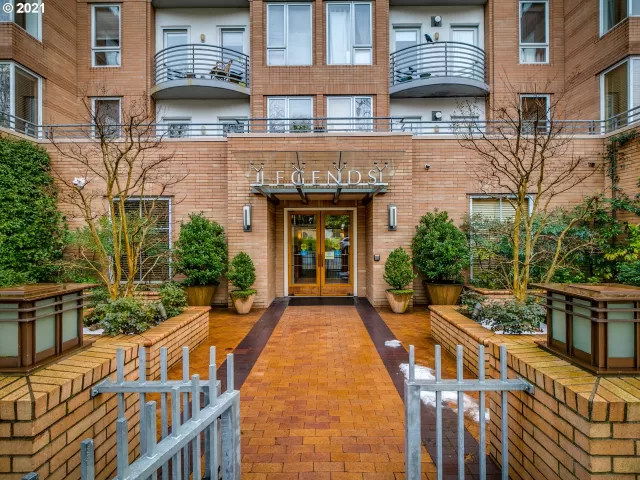 MLS: 21137234 Condo For Sale