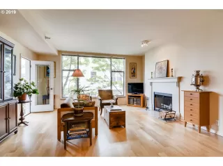 Photo #2: 21137552 Listing