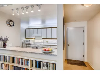 Photo #3: 21137552 Listing