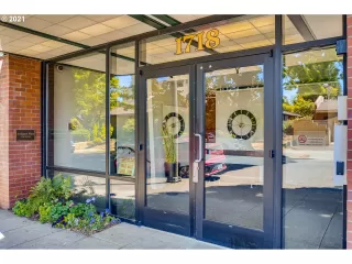 Photo #3: 21137580 Listing