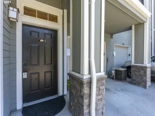 Photo #2: 21137735 Listing