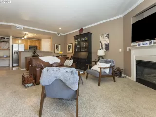 Photo #3: 21137735 Listing