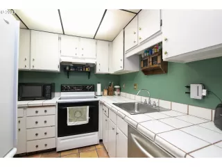 Photo #1: 21137915 Listing