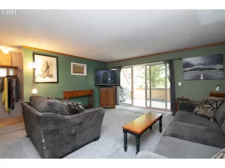 Photo #3: 21137915 Listing