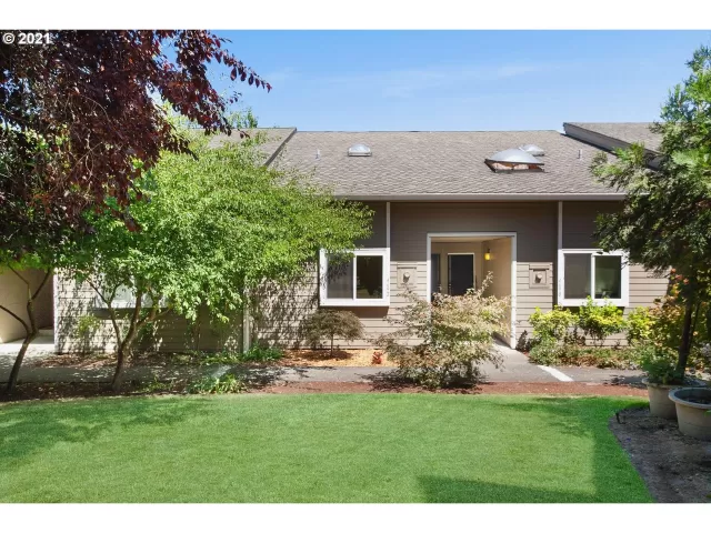 MLS: 21138313 Condo For Sale