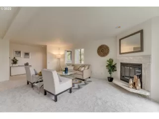 Photo #5: 21138322 Listing 