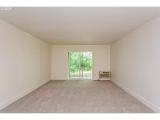 Photo #2: 21138815 Listing 