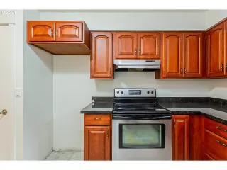 Photo #5: 21138815 Listing 