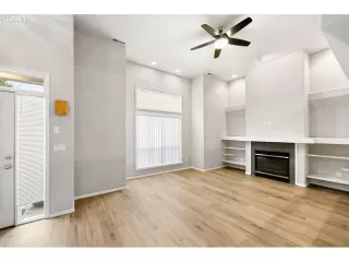 Photo #5: 21139164 Listing