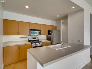 Photo #1: 21139817 Listing