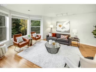 Photo #2: 21139882 Listing