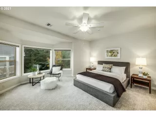 Photo #6: 21139882 Listing