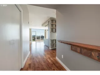 Photo #1: 21140165 Listing