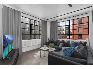 Photo #2: 21140273 Listing 