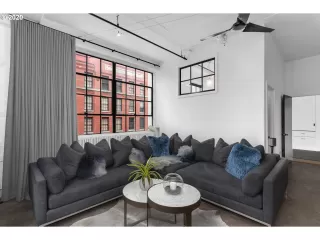 Photo #3: 21140273 Listing 