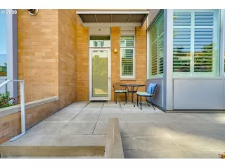 Photo #2: 21141673 Listing 