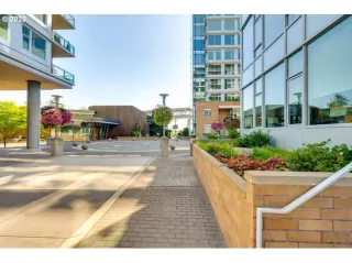 Photo #3: 21141673 Listing 