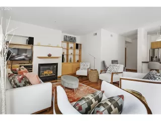 Photo #3: 21142432 Listing 