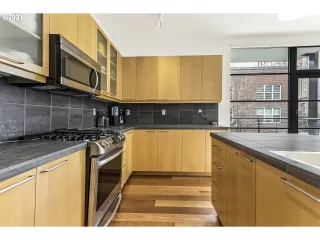 Photo #4: 21142432 Listing 