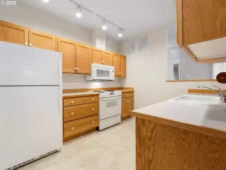 Photo #3: 21142469 Listing