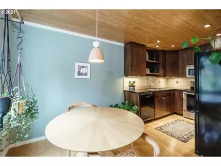 Photo #4: 21142877 Listing 