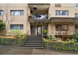 Photo #3: 21143124 Listing