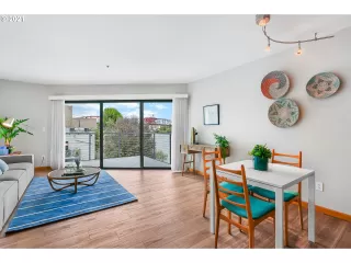 Photo #2: 21143159 Listing 