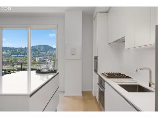 Photo #2: 21143650 Listing 