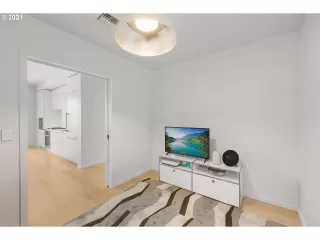 Photo #4: 21143650 Listing 