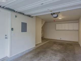 Photo #3: 21144142 Listing