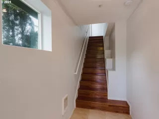 Photo #4: 21144142 Listing