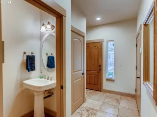 Photo #3: 21144381 Listing