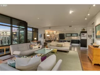 Photo #1: 21144862 Listing