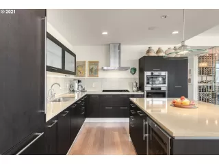 Photo #4: 21144862 Listing