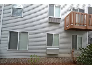 Photo #6: 21146726 Listing