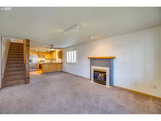 Photo #3: 21146871 Listing