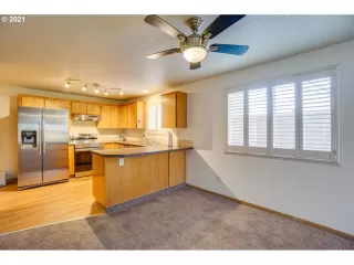 Photo #6: 21146871 Listing